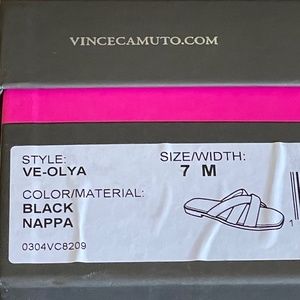 VINCE CAMUTO BLACK LEATHER SANDALS. SIZE 7